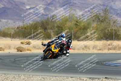 media/Jan-09-2022-SoCal Trackdays (Sun) [[2b1fec8404]]/Turn 6 (1035am)/